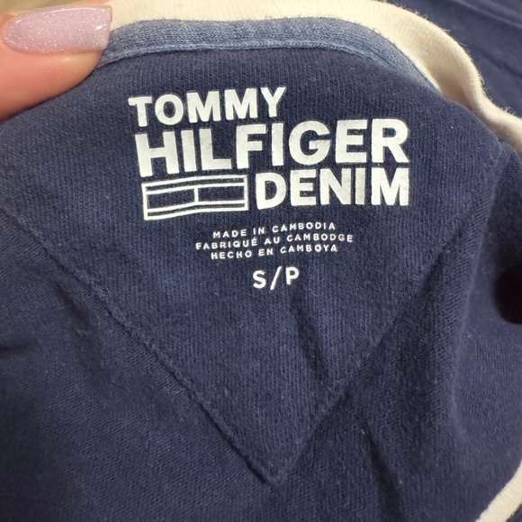 Tommy Hilfiger Denim T-Shirt - Picture 2 of 4